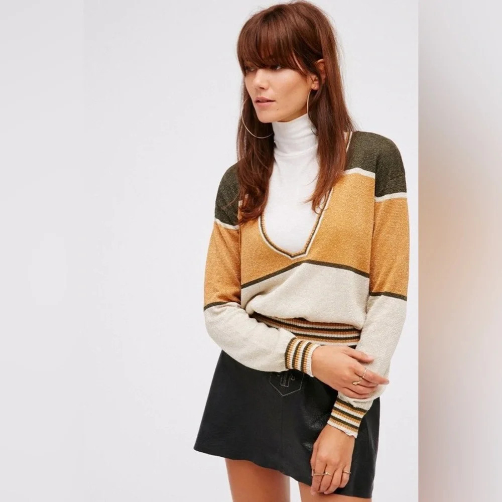 FREE PEOPLE NWOT Gold Dust Pullover‎ Top in Moss